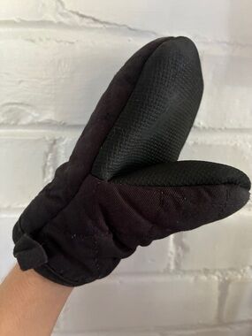 Black Quilted kitchen Mitt